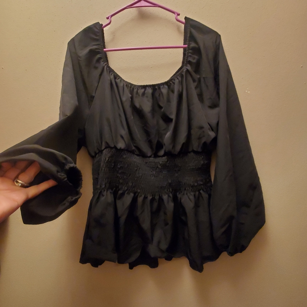 Black Long Sleeve Peasant Blouse